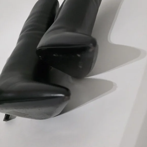 Saint Laurent Opyum Black Calfskin Ankle Boots Gold Heel Women’s Size 40 - Picture 10 of 14